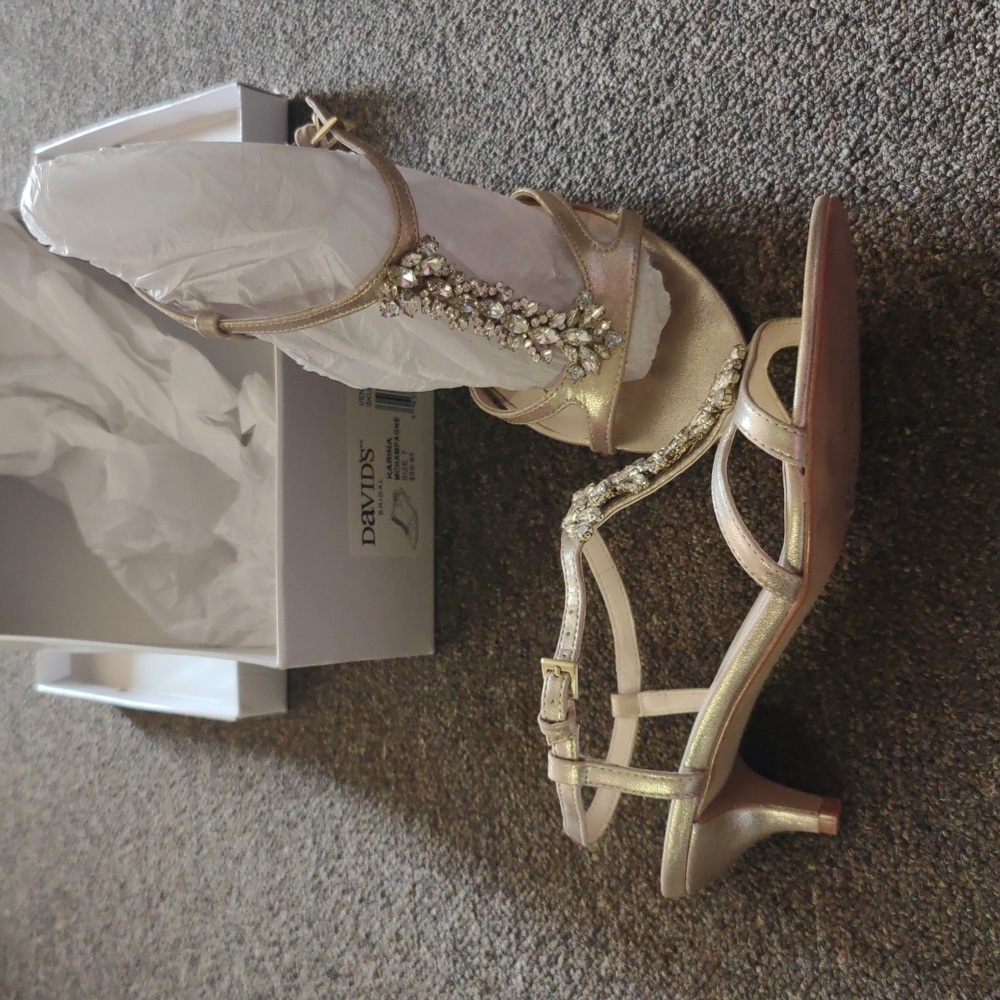 Kitten heel strappy gold sandal size 7 David's Bridal